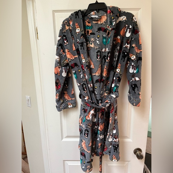 Vera Bradley Intimates & Sleepwear Vera Bradley Holiday Dogs Robe Gray Limited Christmas